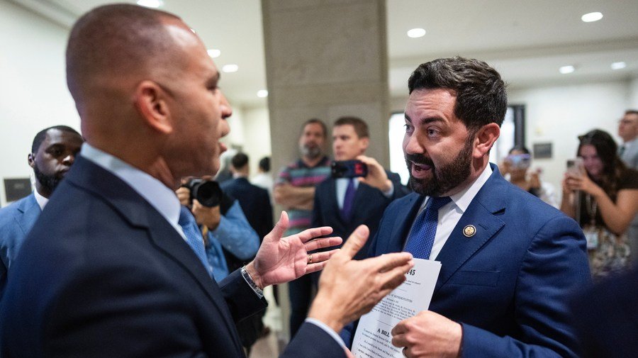 Trump pollster: ObamaCare subsidy extension key for GOP ahead of midterms