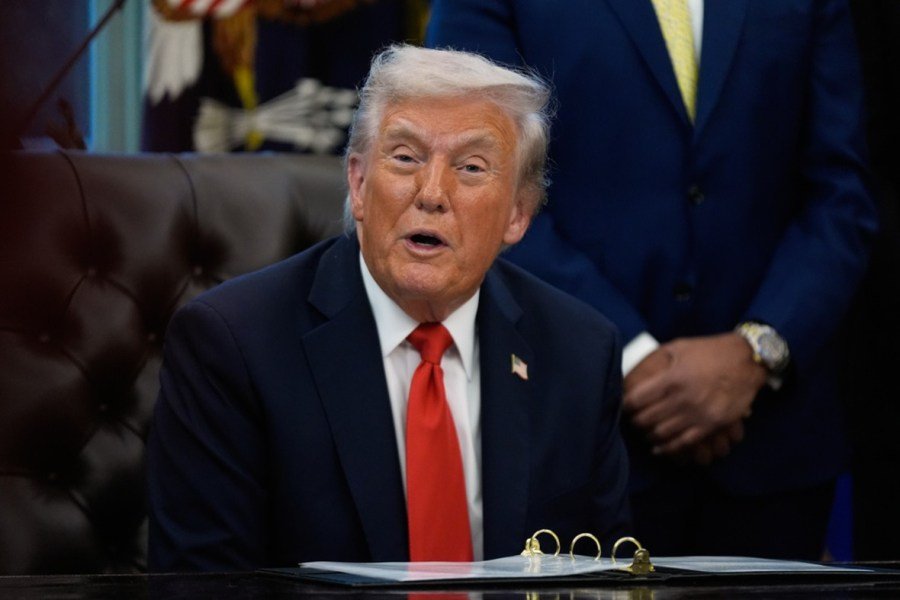 Reporter feuding with Leavitt: 'The president lies'