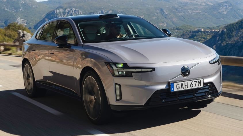 New Volvo ES90 2025 - pictures