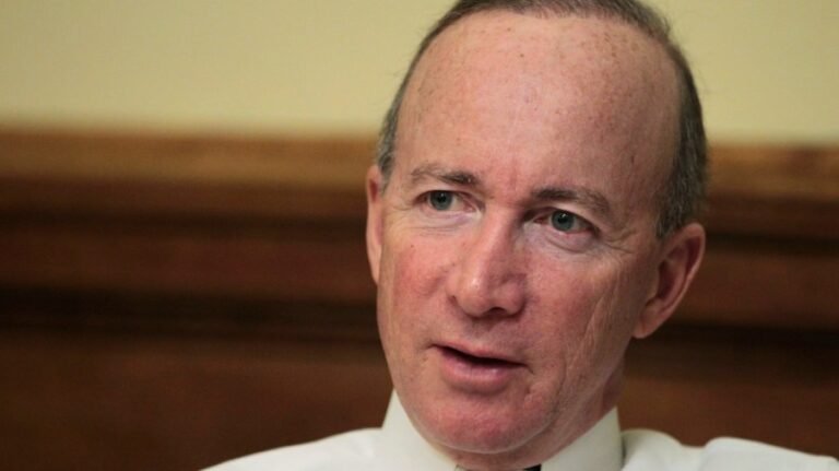 Ex-GOP governor urges party to oppose redistricting in Indiana: Don't 'cave' to White House