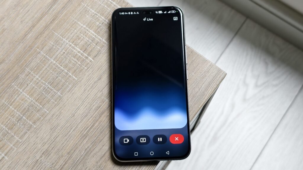 Gemini Live could soon get this convenient and overdue audio feature (APK teardown)