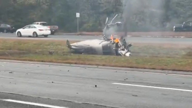 Plane crashes on Massachusetts interstate