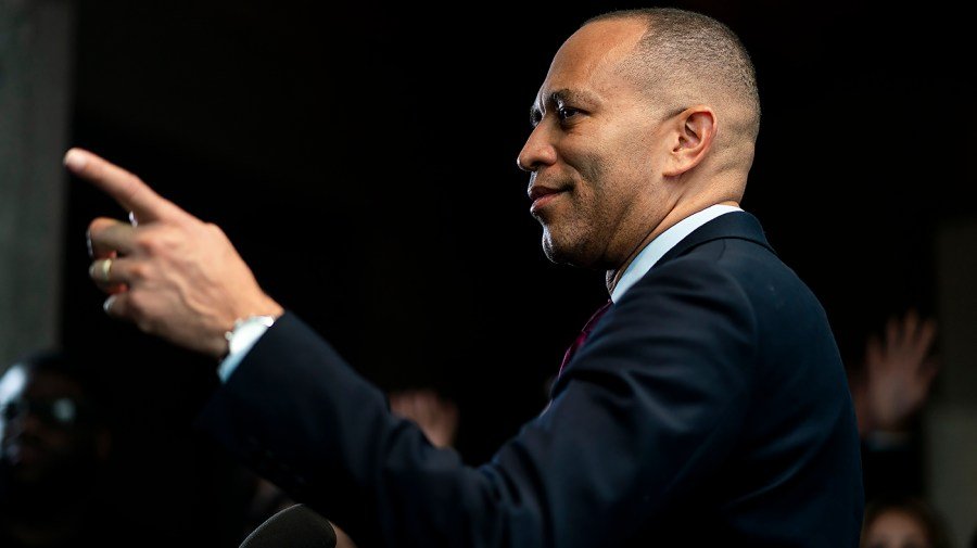 Jeffries suggests Maryland will redraw House map to help Dems