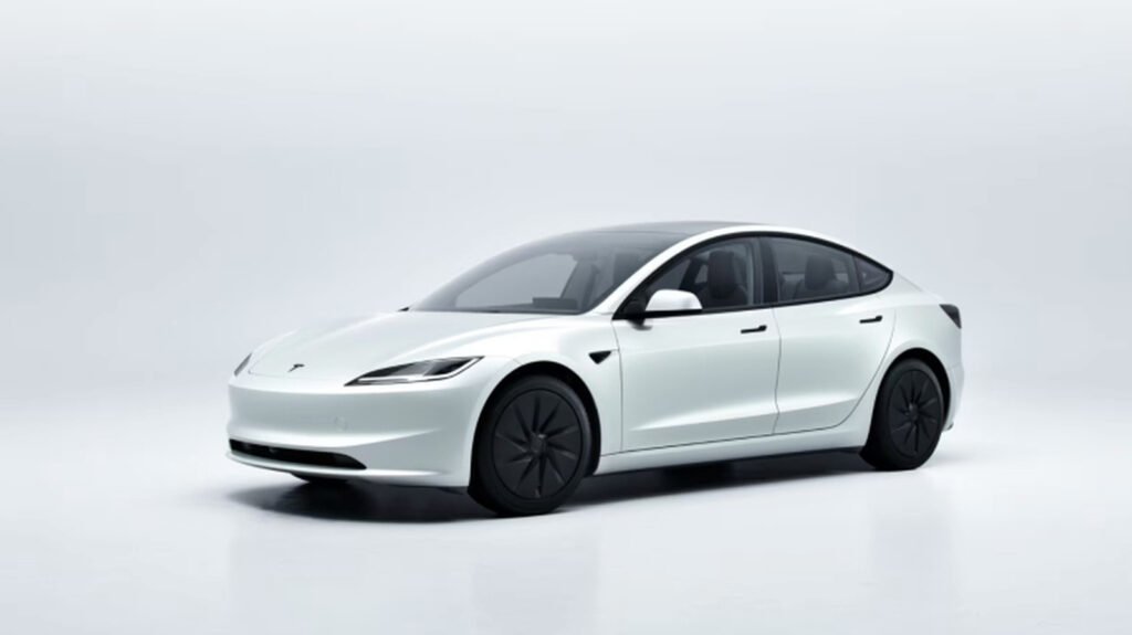 New Tesla Model 3 Standard Costs $38,380 And Doesn't Even Have A Radio