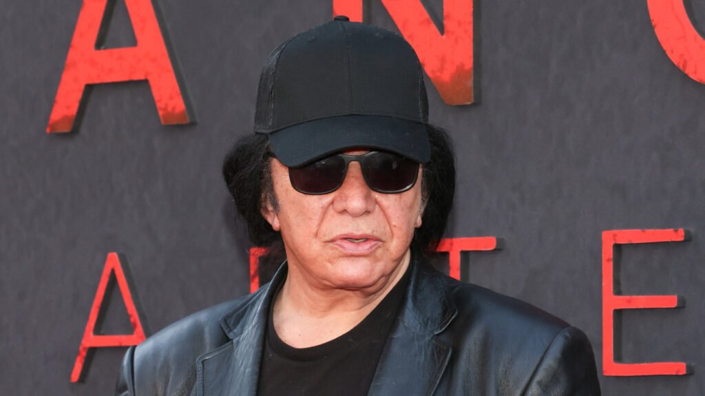 Gene Simmons Crashed His Lincoln Navigator On PCH, And His Wife Blames His Aversion To Drinking Water