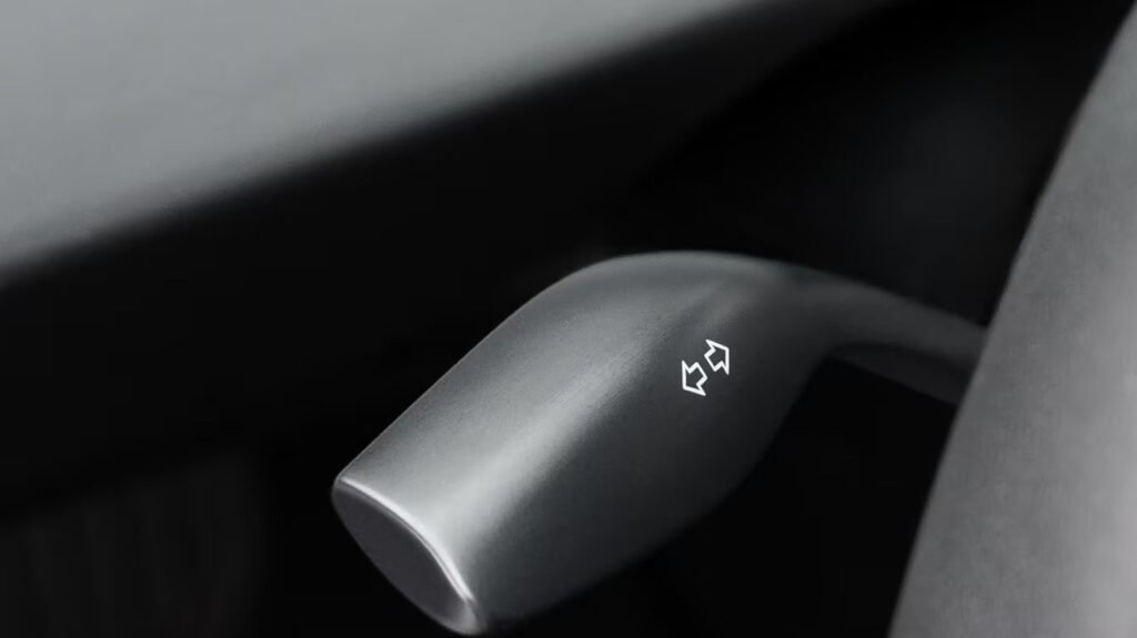 After Taking Away Turn Signal Stalks, Tesla Will Sell You One For $595