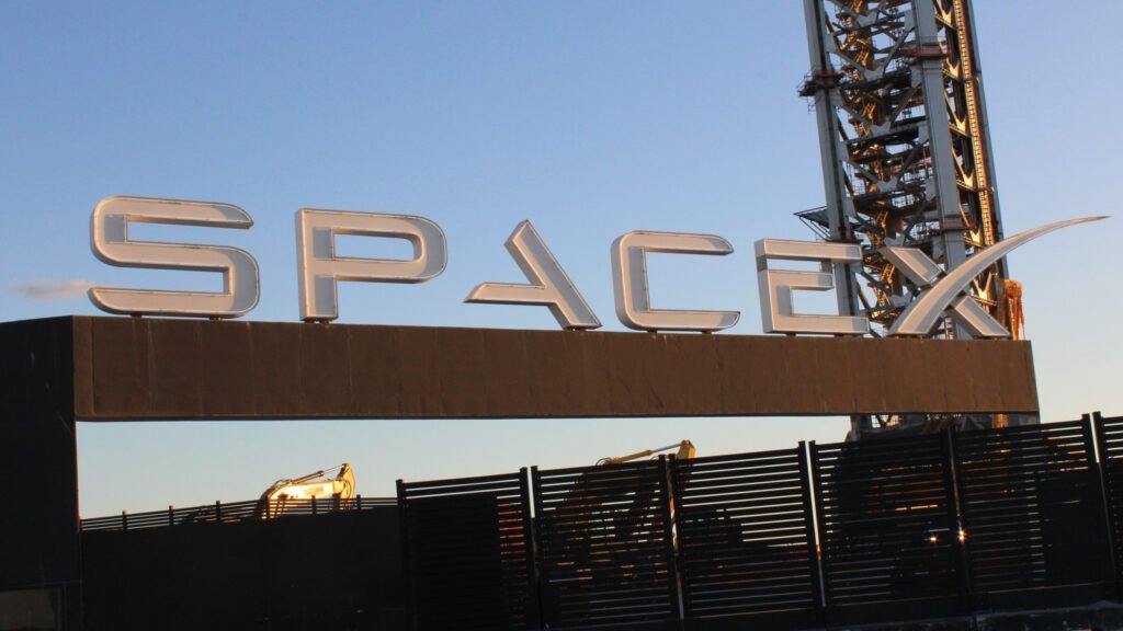 SpaceX Settles Lawsuit From Cards Against Humanity Over Dumping Space Garbage On Its Land That You Paid For