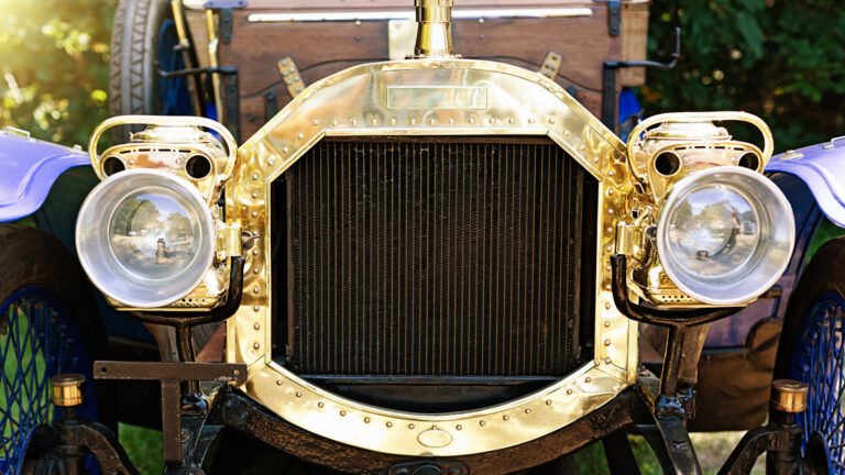 Before The Light Bulb, Cars Still Had Headlights. Here's How They Worked