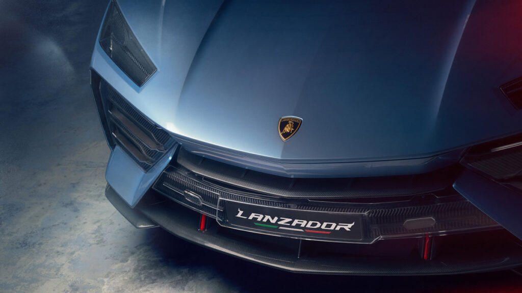Lamborghini CEO: “It’s the Wrong Time for a Full EV”