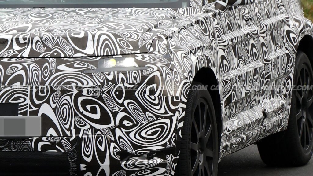 Land Rover Defender 80 Prototype Spied Testing In Germany