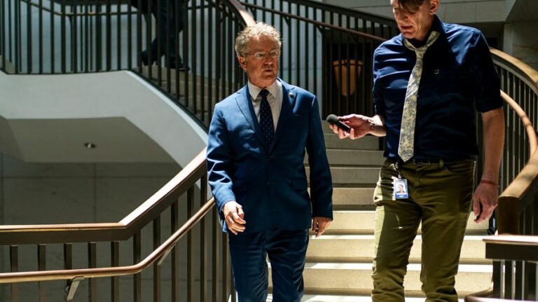 Paul floats bipartisan commission amid Affordable Care Act subsidies battle