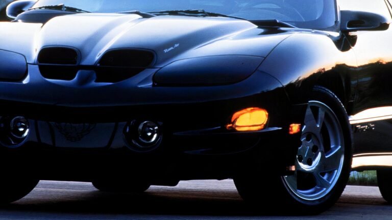 Pontiac's Final Firebird Is One Of The Most Affordable Routes To Muscle Car Ownership