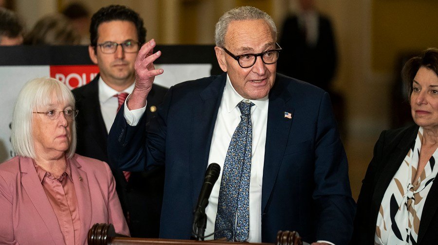 Bill to reopen government fails in Senate after bipartisan talks fall short