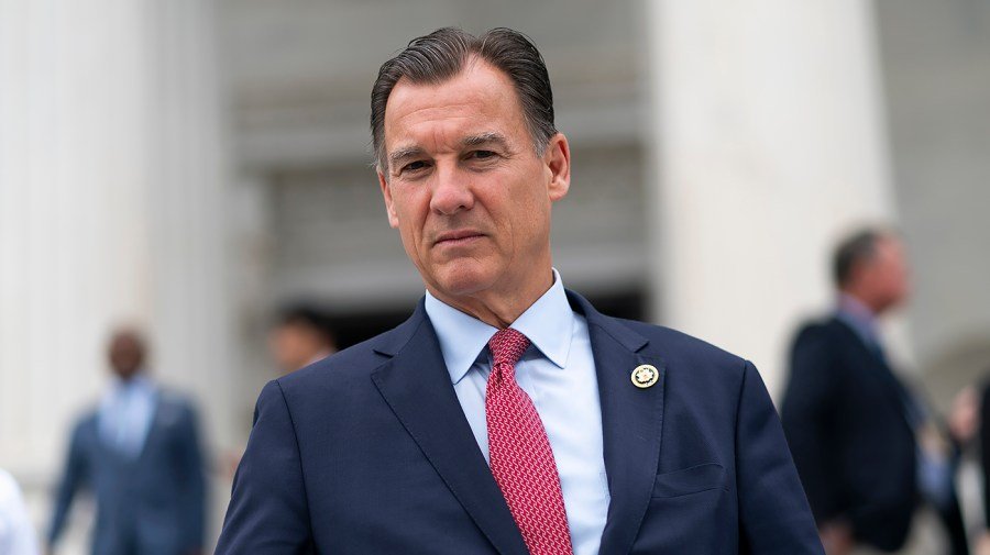 Suozzi endorses Cuomo ahead of NYC mayoral race