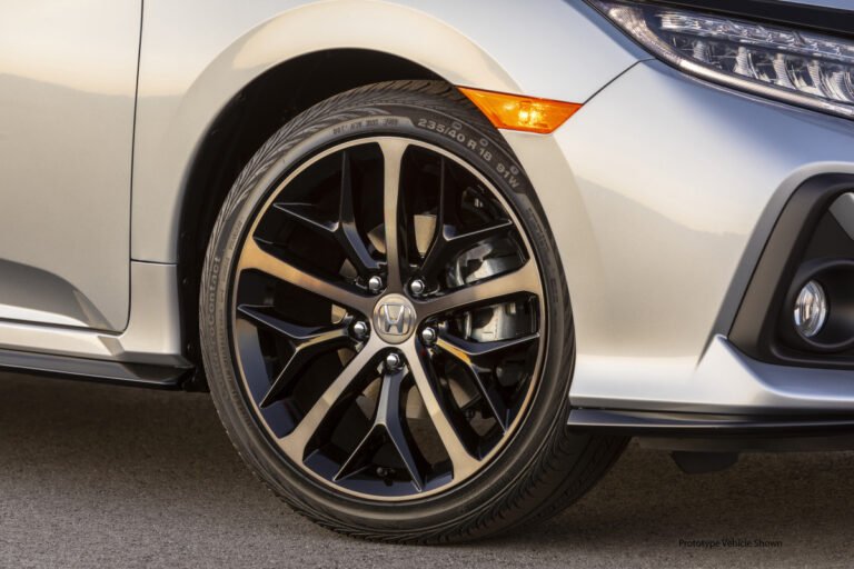 Over 400,000 Honda Civics At Risk of Wheels Falling Off