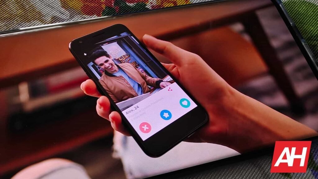 Tinder’s New AI Feature Wants to Analyze Your Photos