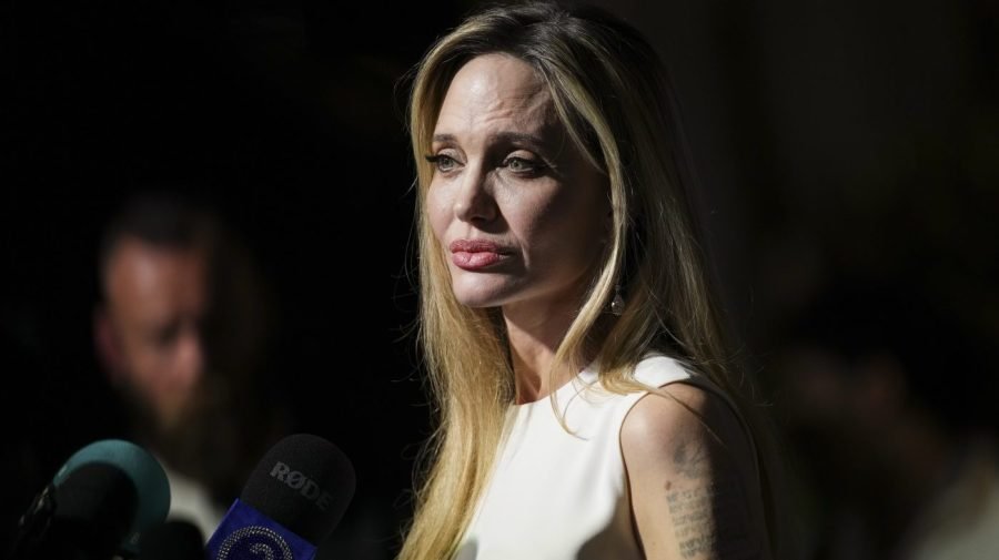 Angelina Jolie visits Kherson, Ukrainian city under Russian fire