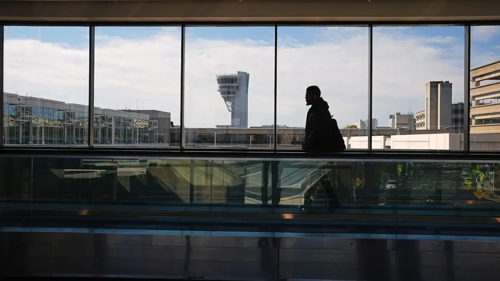 FAA to reveal the 40 airports that will have fewer flights during the government shutdown