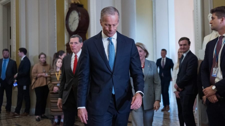 Fight erupts on Senate floor over provision letting senators reap millions from suing DOJ