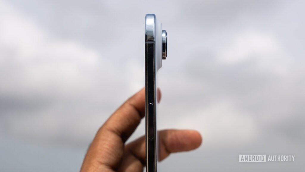 After Galaxy S26 Edge, another top-tier thin phone could be on its way out