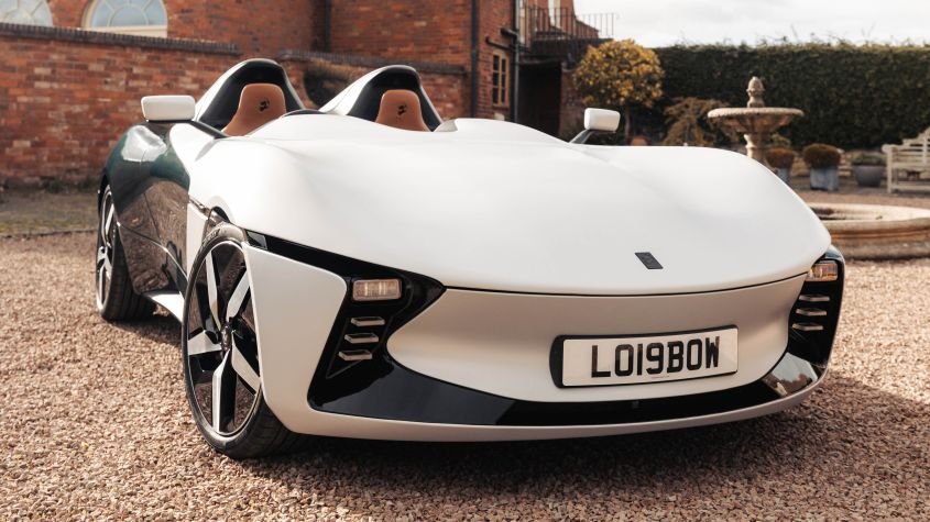 Featherweight Longbow Speedster to rip up the rule book as electric Jaguar E-Type spiritual successor