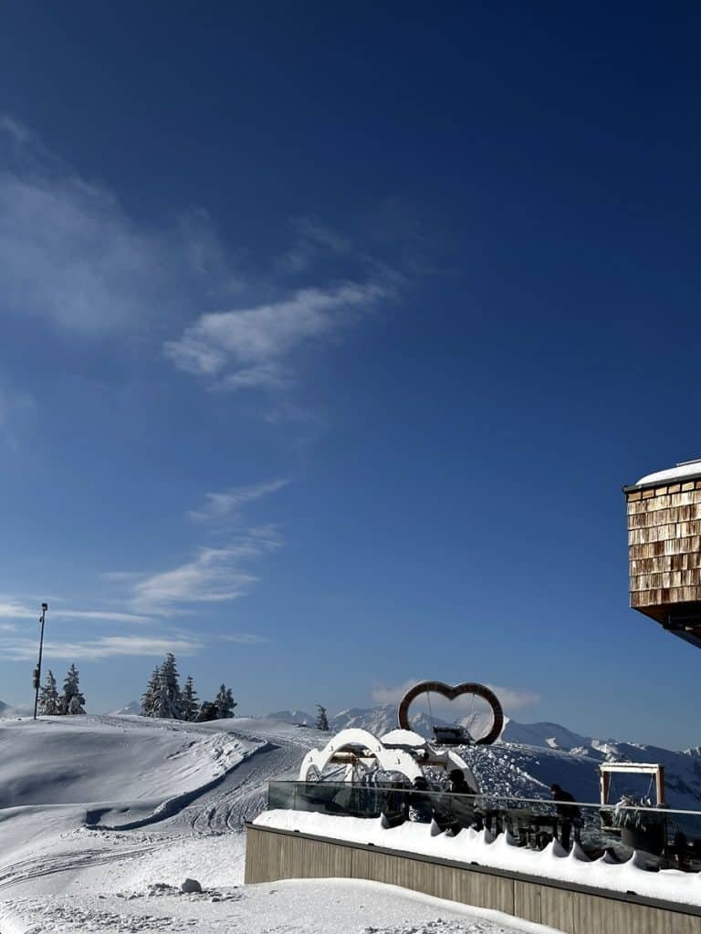 Escape to the Mountains:Your Guide to a Rejuvenating Winter Escape