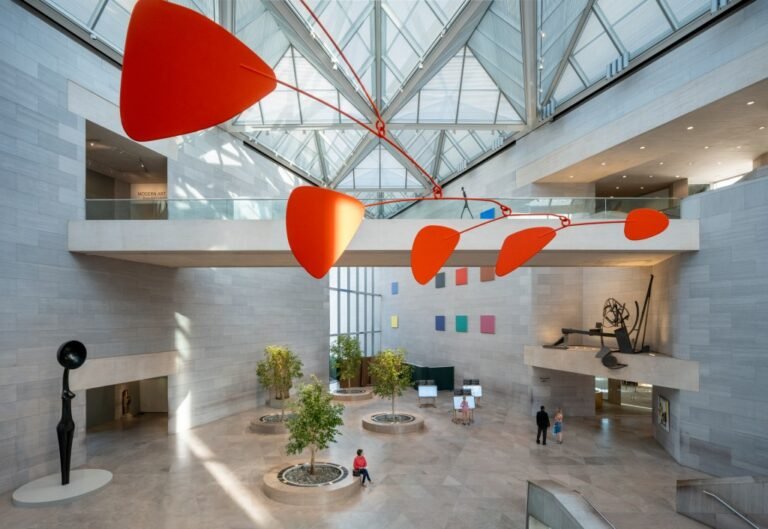 Smithsonian to Reopen After Longest Government Shutdown in US History