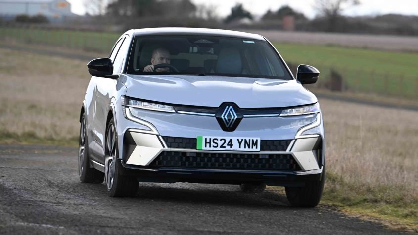 Renault Megane hybrid planned to boost choice amid EV uncertainty