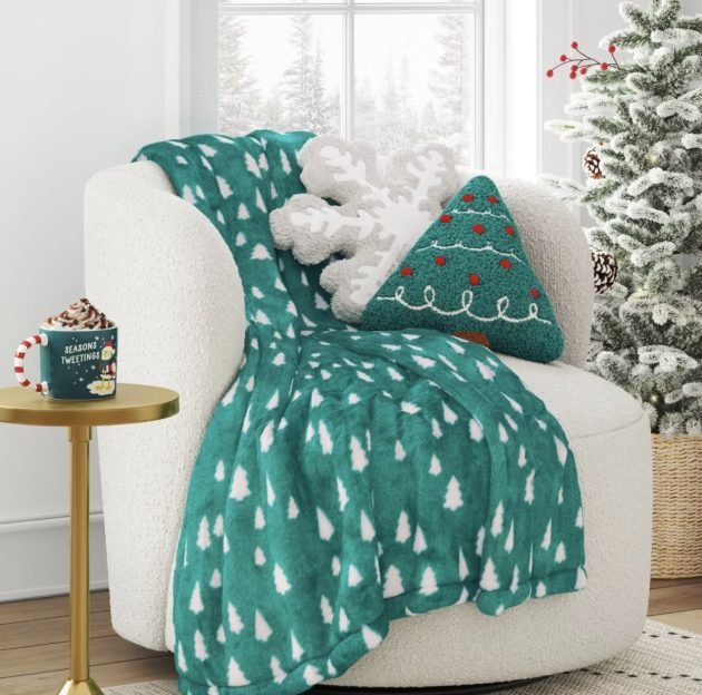 Wondershop Christmas Plush Throw Blankets only $6!