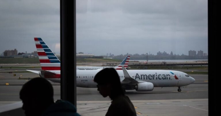 Airport pain worsens as government shutdown drags on