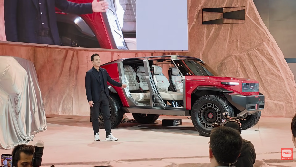 A New Chinese Off-Roader Looks Ready to Take On the Jeep Wrangler