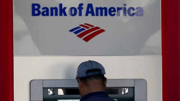 24 percent of households living paycheck-to-paycheck: Analysis