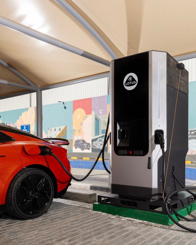 Lotus Emeya Shatters EV Charging Records With a 10–80% Charge in 13 Minutes