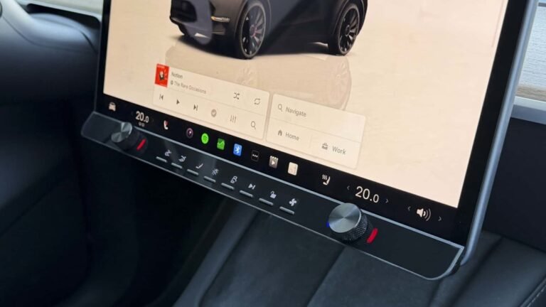 This Genius Button Bar Gives Tesla Owners the Buttons They’ve Been Missing