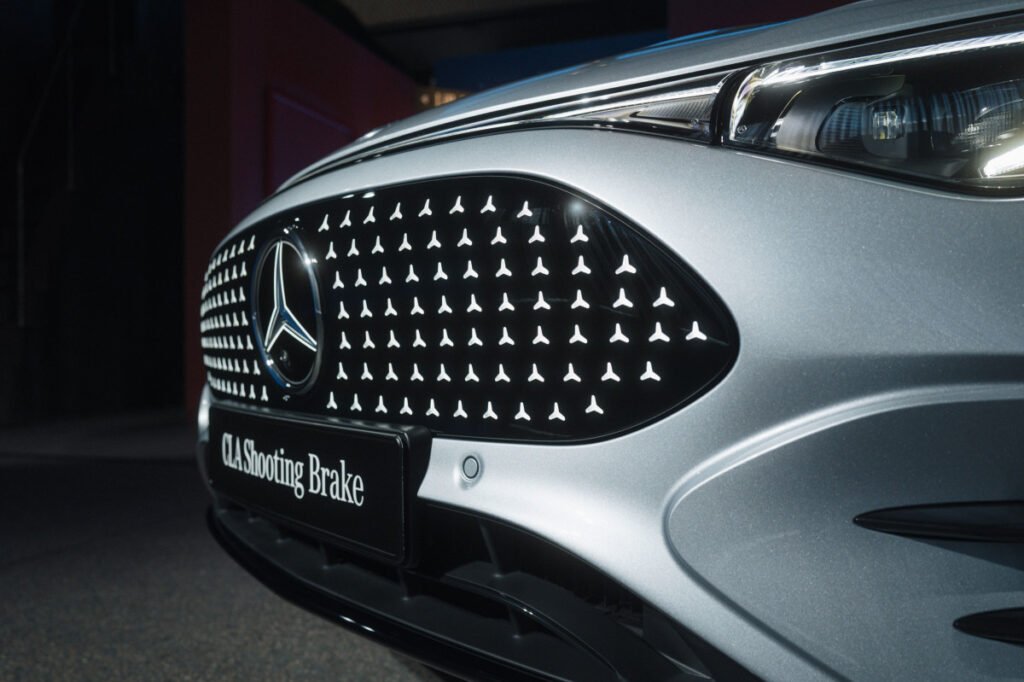 Mercedes Tells Dealers How It Plans to Beat BMW in America