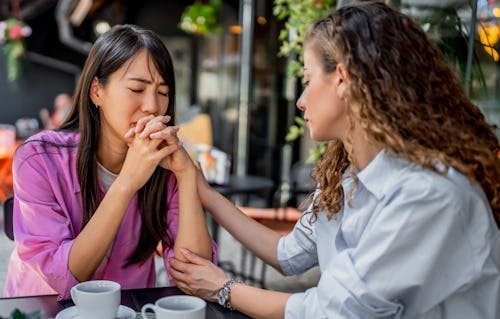 What NOT To Say When Your Friend Is Diagnosed With Cancer — & What To Say Instead