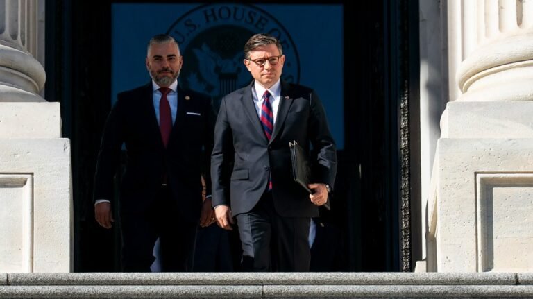 House travels to DC for shutdown vote; Trump's fiery Fox News interview