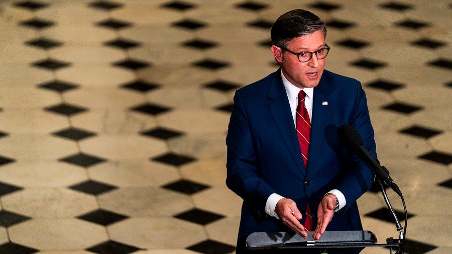 GOP clashes over phone records