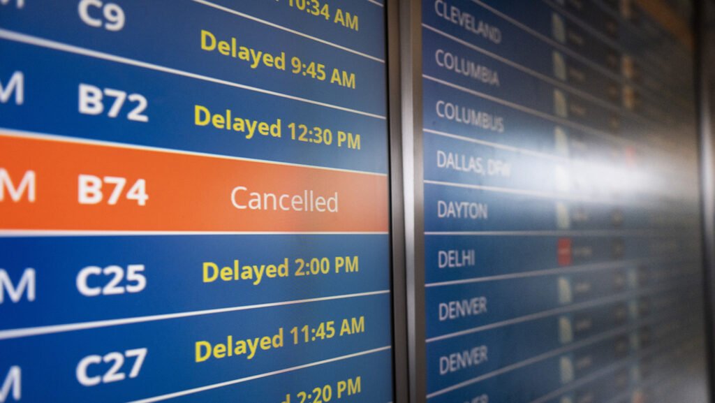 Republicans Order Airlines To Offer Fewer Flights (Just In Time For The Holidays)