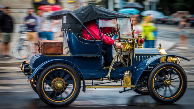 Before Windshield Wipers, Driving In The Rain Was Chaos