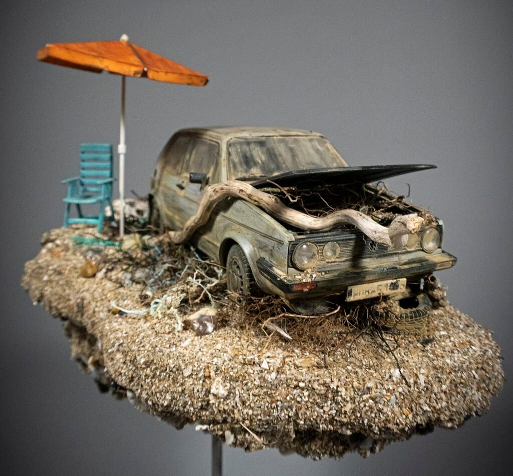 Simon Laveuve’s Scaled-Down Tableaux Reveal Post-Apocalyptic Lifestyles