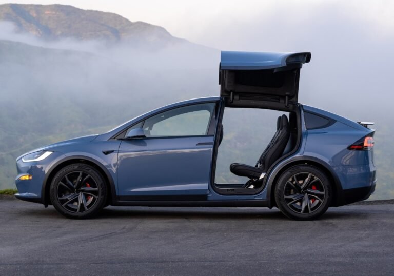 Tesla Quietly Cut 400 Pounds From the New Model X — Here’s How