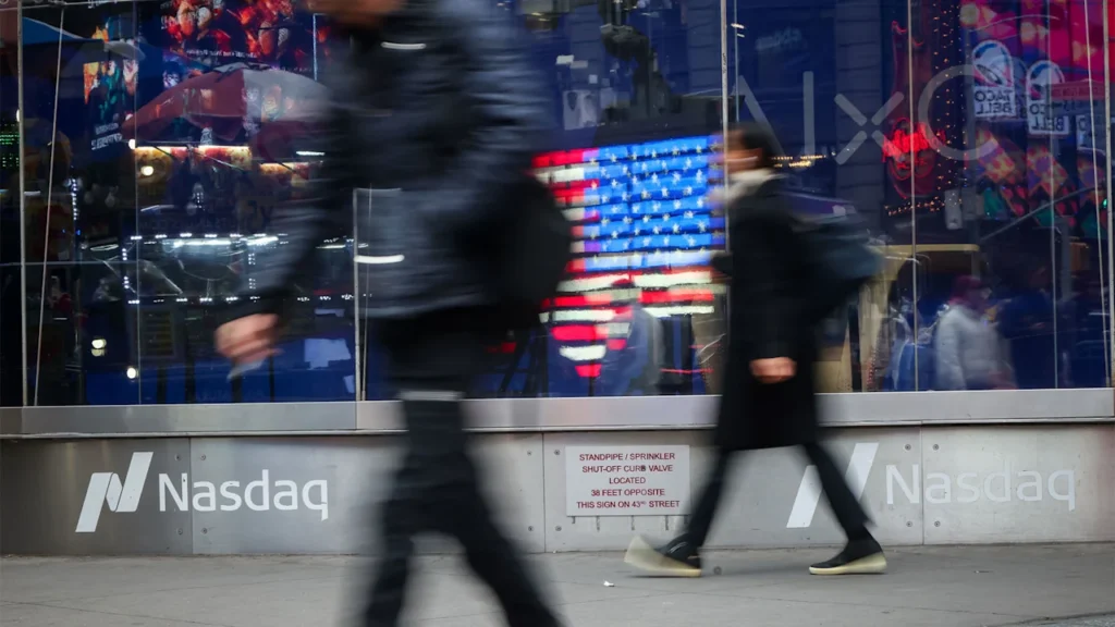 Stock market today: AI bubble fears, rate cut probability whipsaw ‘Mag 7’ tech giants. Here’s the latest