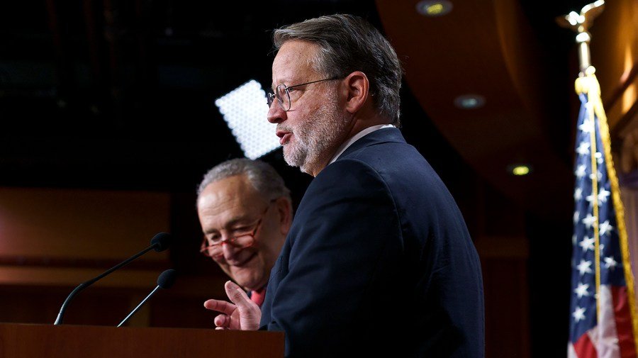 Democrats block bill to pay federal employees working through shutdown 