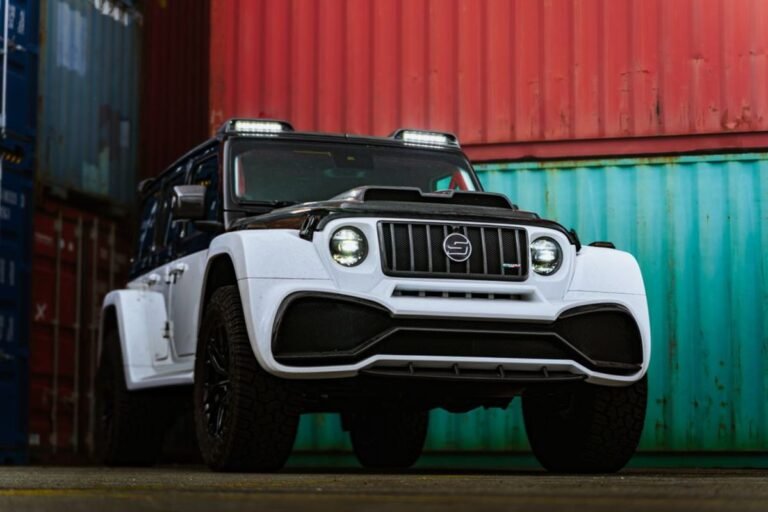 Meet the $300K Italian Jeep With a 700-HP Hellcat V8