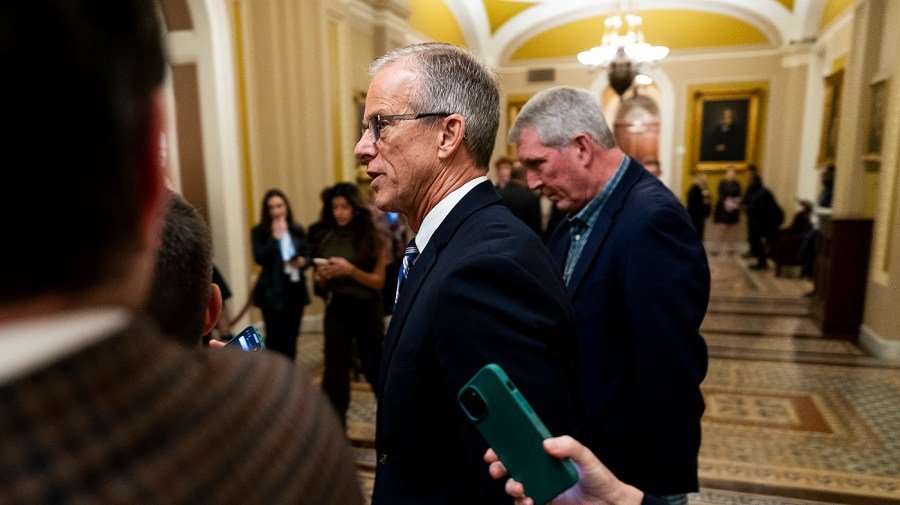 Live updates: Republicans, Democrats in deadlock over shutdown; Trump doubles down on nixing filibuster