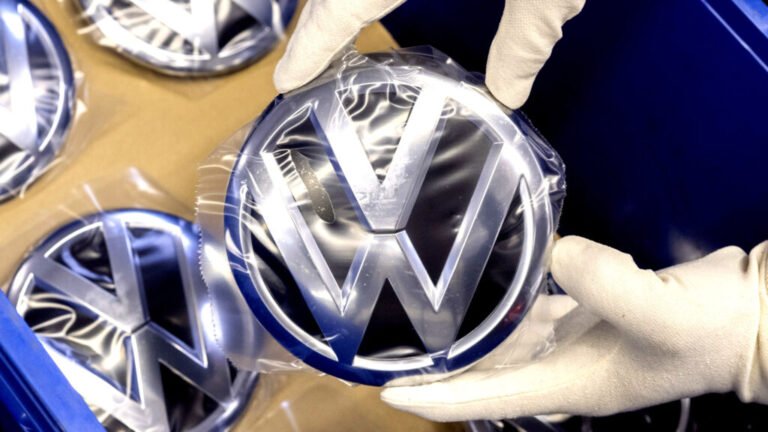 VW Offers Workers $35,000 To Move And Still Gets Booed