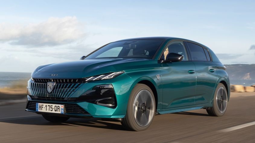 New Peugeot E-308 facelift 2025 - pictures