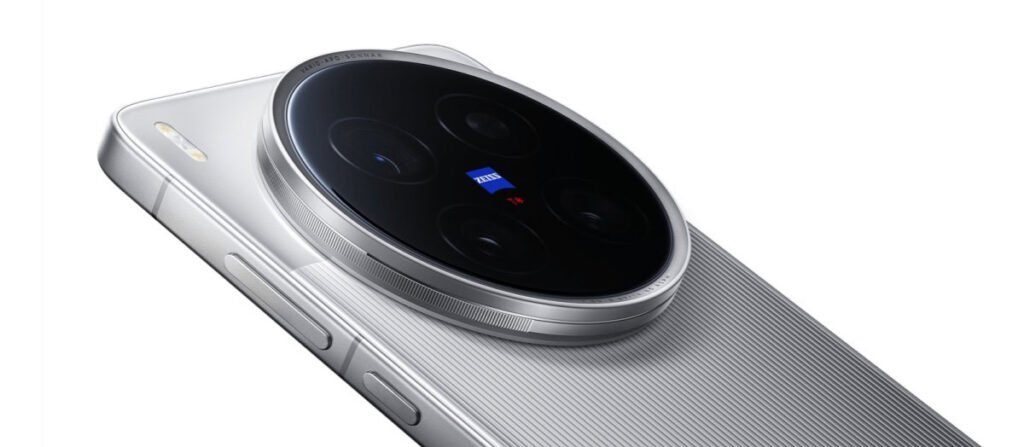 Vivo X300 Ultra Leak Hypes Up One of Next Year’s Most Powerful Phones