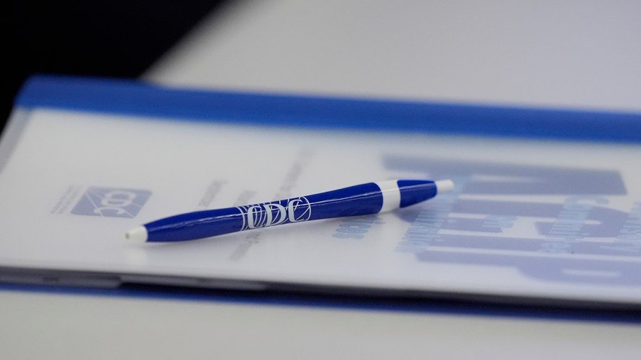 American Medical Association trustee denounces CDC panel's vaccine vote as 'reckless'